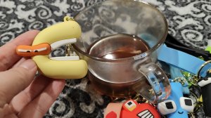 буква С алфавита лор поет о том, как любит пить чай по утрам и вечерам, алфавит лора, alphabet lore