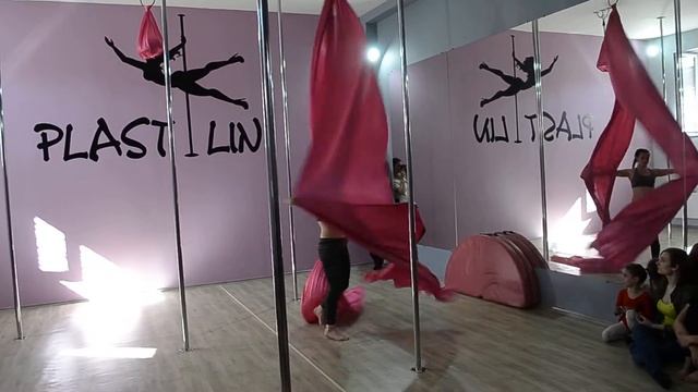 Карачинецкая Лена (Воздушные полотна) смотреть онлайн