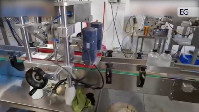 Линия по розливу жидкости в пластиковую тару с нанесением этикетки FD4-PM смотреть онлайн
