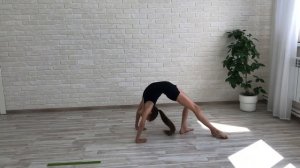 Переворот назад через мостик.