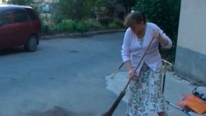 Уборка придомовой территории.