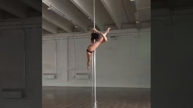 Pole Dance. Лизет Кролл смотреть онлайн