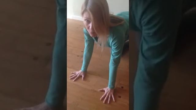 Carrie with tips for healthy wrists and hands in yoga смотреть онлайн