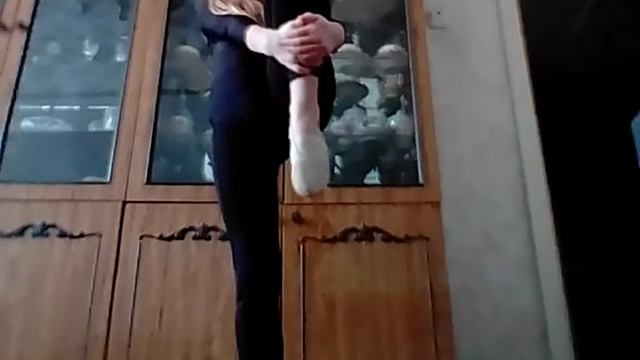 Как сесьть на шпагат за 5минут