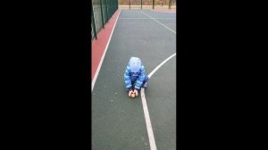 Прыгала и мяч пинала. Мать наверное устала?