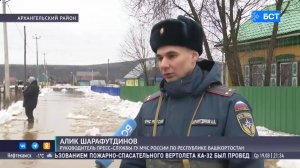 Из подтопленных домов с.Азово эвакуировали более 100 жителей.