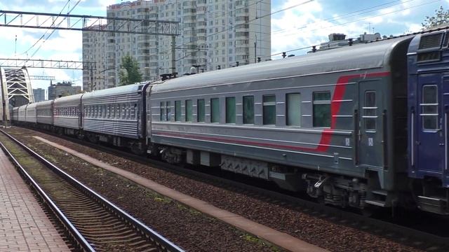 Электровоз ЧС7-101 с пассажирским поездом №98 Симферополь - Москва