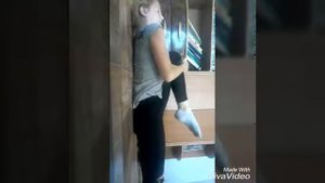 Садимся на шпагат !!!