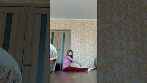 Урок ,как научиться сделать шпагат.