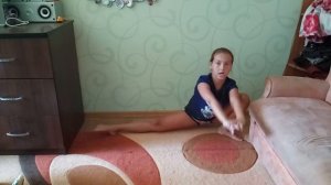 Как сесть на шпагат ( поперечный )