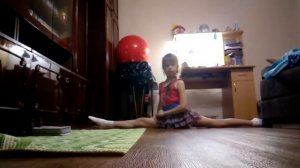 Как сесть на шпагат