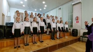 Общешкольный хор младших классов (рук. Гуденко О.И.)