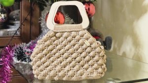 Сумочка крючком, узор шишечки
