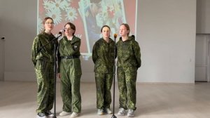 А закаты алые-алые....