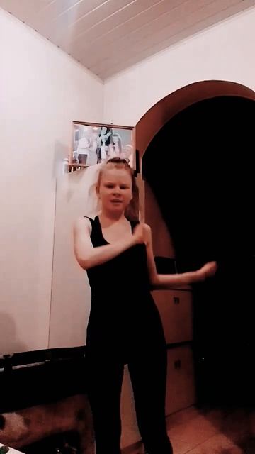 Прыжок в шпагате смотреть онлайн