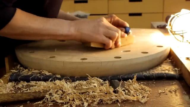 Изготовление стульев с гнутой спинкой мастером Ишитани