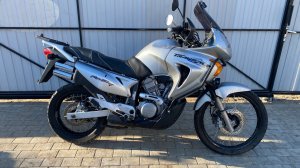 Обзор мотоцикла Honda xl650v, 2004год.