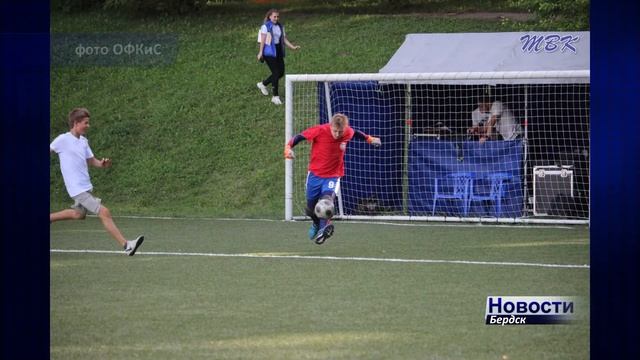 Бердские футболисты бросили вызов юным геологам