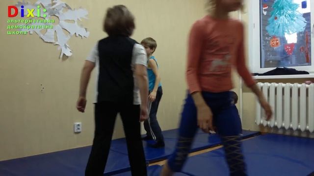 Урок фізкультури (2, 3, Позняки) смотреть онлайн