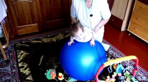 57 Во сколько дети начинают ползать / Мамули и детки
