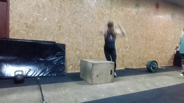 Перепрыгивания через тумбу