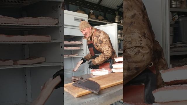 ЭТАПЫ ЗАСОЛКИ САЛА. КАК ОПРЕДЕЛИТЬ МЯГКОСТЬ ШКУРКИ. ЧЕМ НАРЕЗАТЬ САЛО. РЕЦЕПТЫ СЮФ #сало #саловкусно