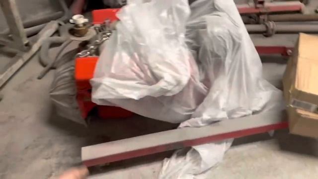 1961 Impala Hardtop 4dr to 2dr conversion part 46; reassembly begins! смотреть онлайн