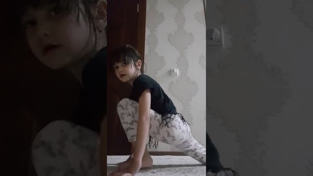 сесть на шпагат