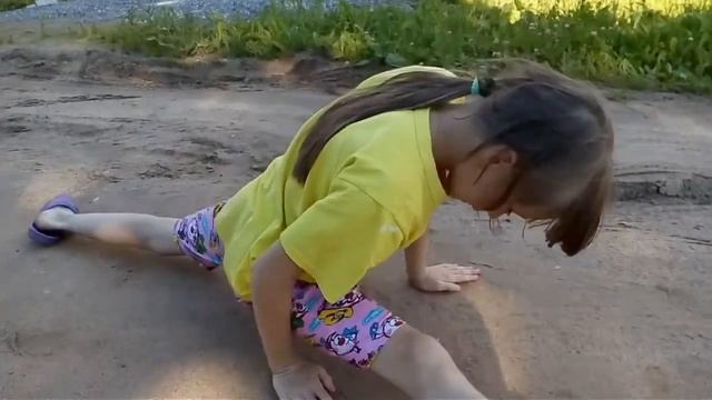 Как сесть на шпагат за 10 минут? Ответ есть! смотреть онлайн