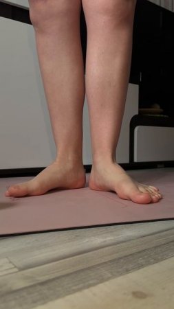 Стопы 👣 #стопы #гимнастика #гимнастикадлястоп #отеки