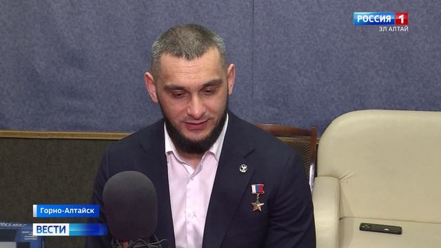 Герой России  Данияр Джартанов - гость студии "Радио России. Горно-Алтайск"