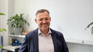 Продаете квартиру, а вам не звонят? Срочно обращайтесь к специалистам!