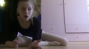 Как сесть на правый продольный шпагат