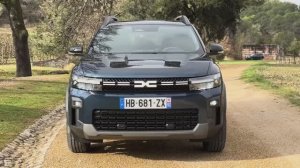 Dacia Bigster Hybrid 2025 обзор