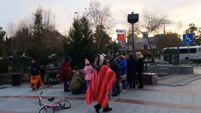 Индейцы в Сочи.Чингаджгук большой змей))) смотреть онлайн