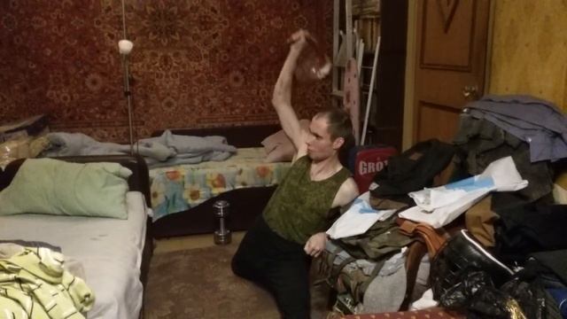 Жим гири 16 кг на продольном шпагате смотреть онлайн