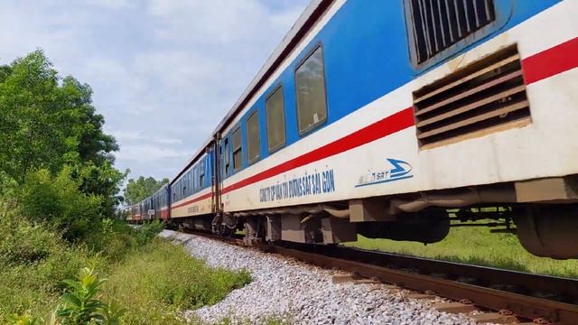 D19E-976 kéo SE8 mang poster quảng cáo phim Transformer qua khu gian LK-ĐH ( 8:54 | 10 - 6 - 2023 ) смотреть онлайн