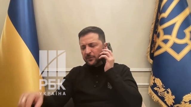 (🔊со звуком🔊)
МИД Франции опровергает, что Эммануэль Макрон звонил Зеленскому во время…🔽🔽🔽