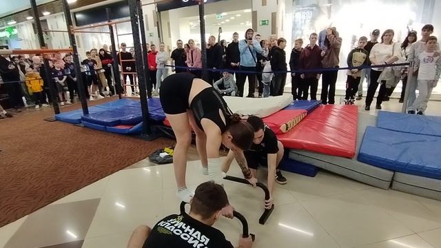 Турнир 1-8 "Битва Силы" 15.03.25 Воздушно-Силовая Атлетика. ТРЦ "Облака" Энгельс. СКК "Вместе" смотреть онлайн