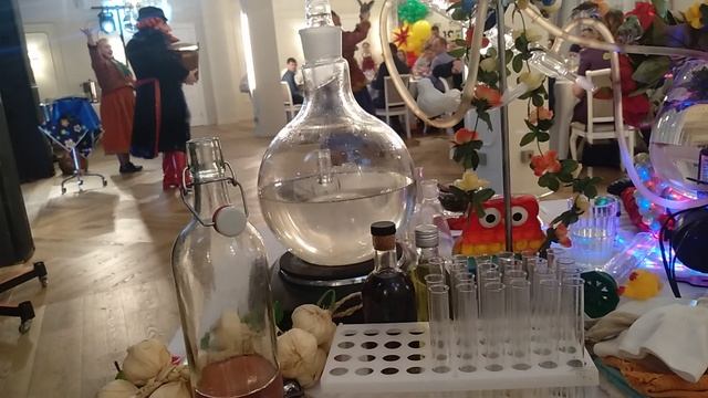 Самогон шоу в Отель