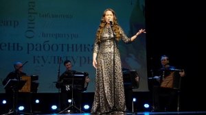 Людмила Боталова и ансамбль "Русский тембр" исполняют "Под дугой колокольчик поёт". Руза, 21 марта