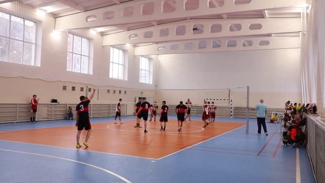 Сохраняя интригу. Волейболисты комбината сразились за золото спартакиады.
