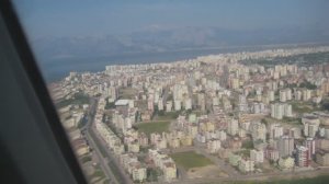 Подлетая к Анталии в Турции, фото-клип.