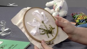 Вышиваем альстромерию. Ручная работа