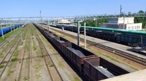 ВЛ15-042. Отправляется со станции Свирь с грузовым поездом. Закрытый груз.