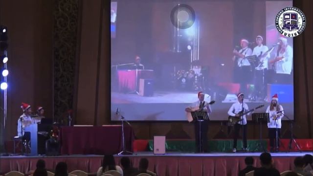 I saw three ships/ Grade 11-12 UCIS (Pianist-Akin) смотреть онлайн