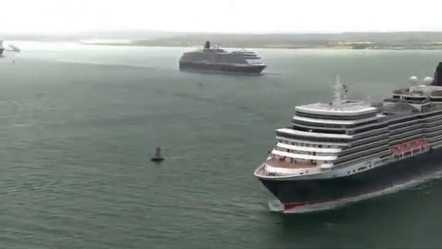 Cunard_s Three Queens Depart Southampton Together, 13 July 2012 смотреть онлайн