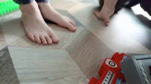 Играем вместе с Савелием 🍪 в парковку и в машины!