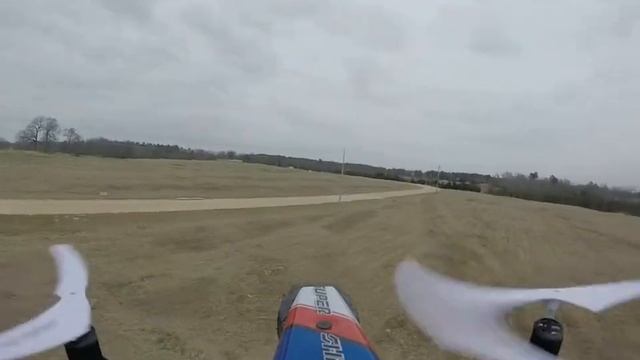 syma X6 Crash with Go Pro Hero3 Onboard смотреть онлайн