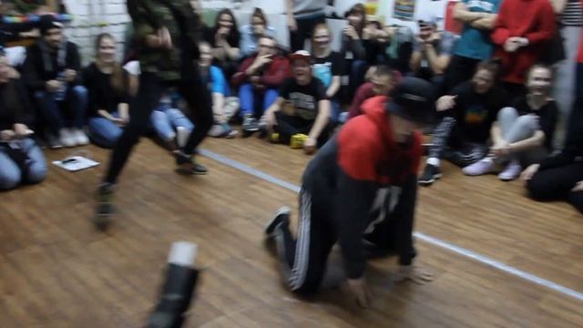 DICH' BITCH battle 1/8 Кристина Певницкая vs Зарубин Даня смотреть онлайн